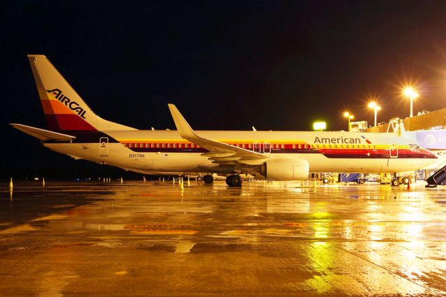 Boeing 737-700 (N917NN) - 13Jan2017