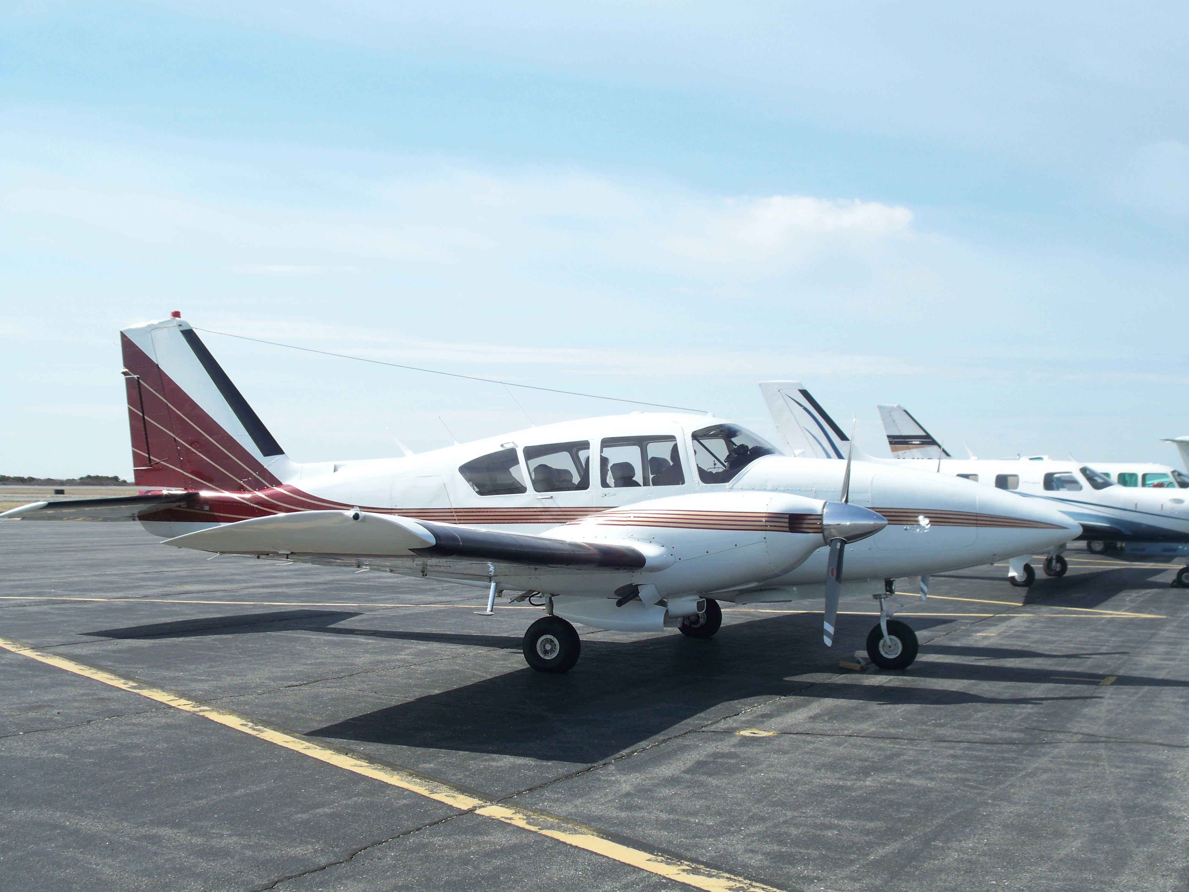 Piper Aztec (N13803)