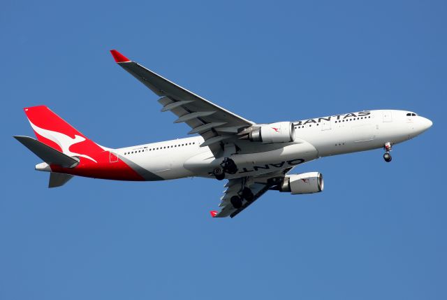 Airbus A330-300 (VH-EBN) - On Approach To Rwy 34L.First -200 In New  Livery