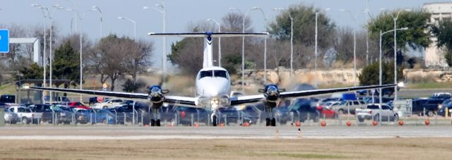 Beechcraft Super King Air 200 (N236KA)