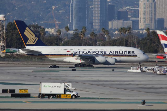 Airbus A380-800 (9V-SKN)