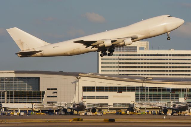 Boeing 747-200 (N704SA) - Mar. 19, 2011.