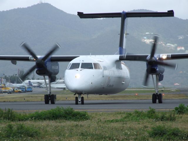 de Havilland Dash 8-100 (V2-LFM)