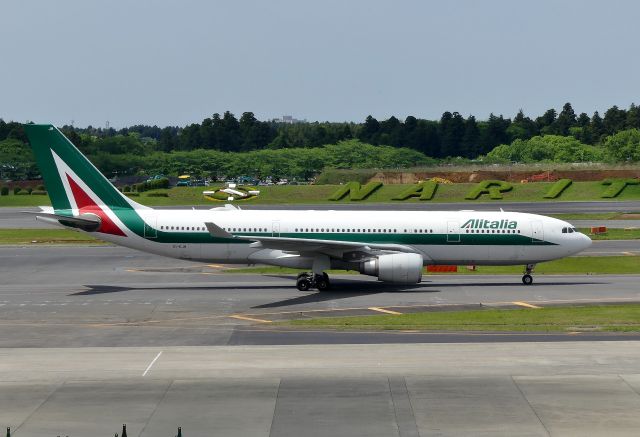 Airbus A330-200 (EI-EJH) - Taxing at Narita(NRT) 2018/04/26