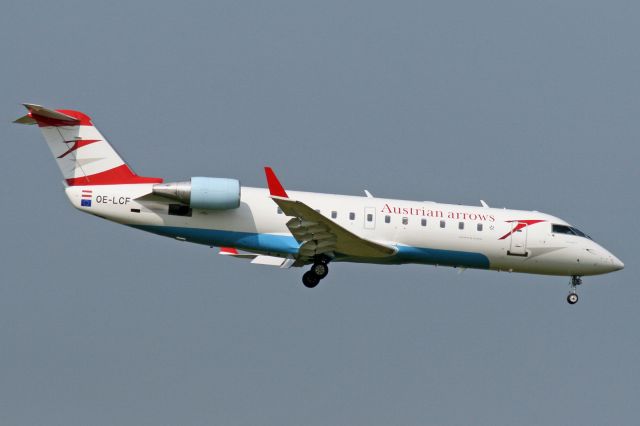 Canadair Regional Jet CRJ-200 (OE-LCF)
