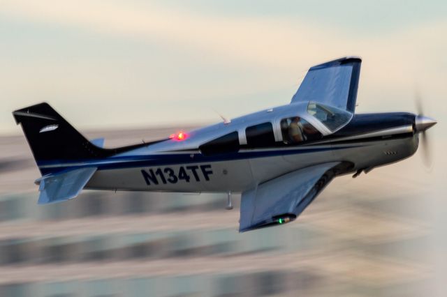 Beechcraft Bonanza (33) (N134TF)