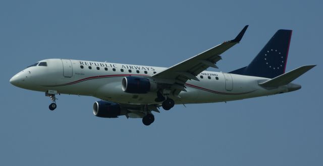 Airbus A330-300 (N822MD)