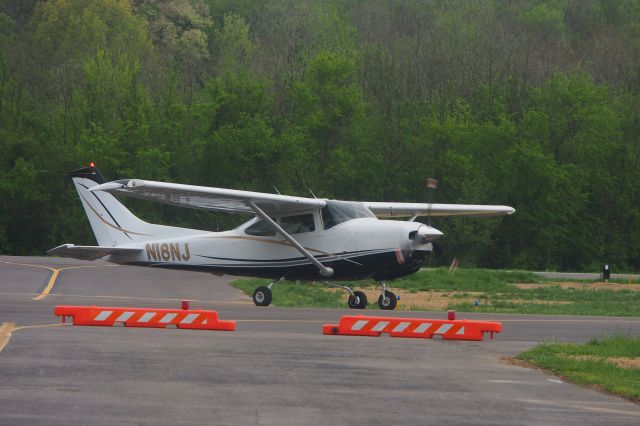 Cessna Skylane (N18NJ)