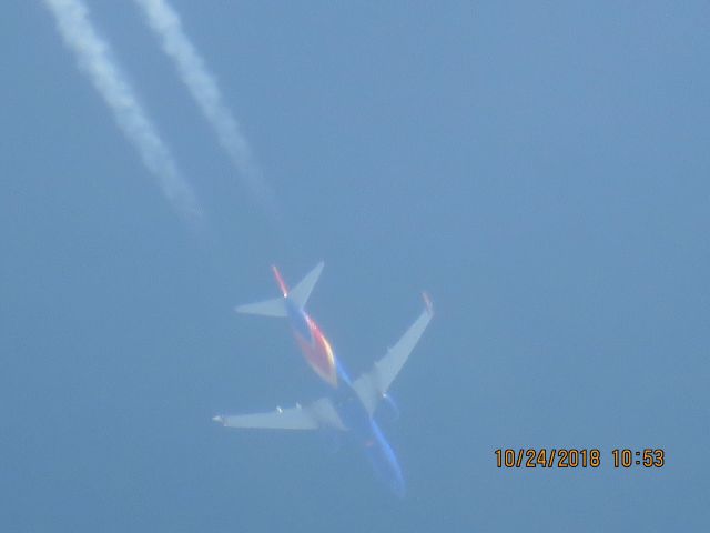 Boeing 737-800 (N8551Q)