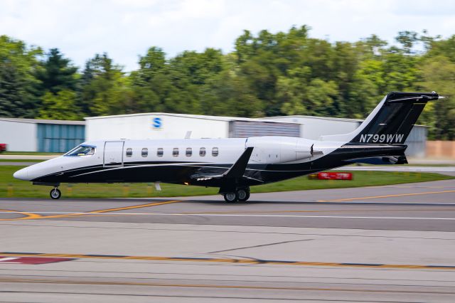 N799WW — - SkyQuest Bombardier Learjet 40XR (N799WW) landing at KPTK on 8/11/24.