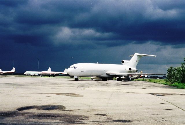 BOEING 727-200 (N722SK) - Kalitta Air N722SK Boeing 727-2H3 Willow Run April 2001