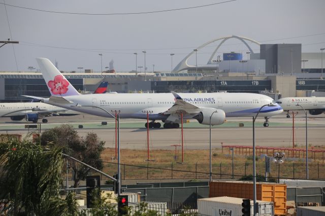 Airbus A350-900 (B-18912)