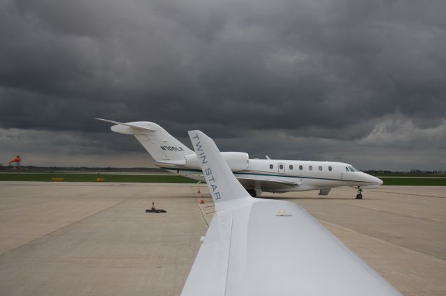 Cessna Citation X (N706LX) - CEDAR RAPIDS LANDMARK AVIATION RAMP