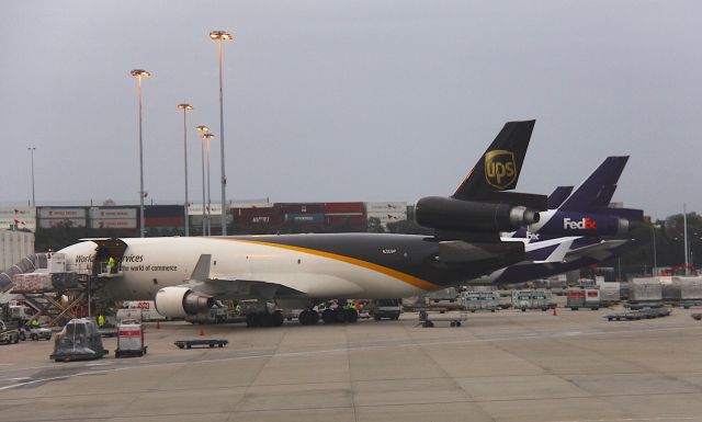Boeing MD-11 (N283UP) - Photo: 29.10.2013