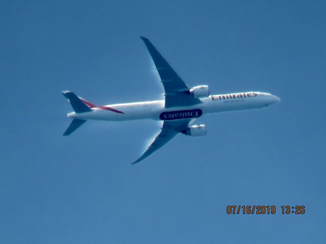 BOEING 777-300ER (A6-EQN)