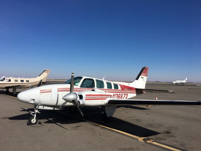 Beechcraft Baron (58) (N36673)