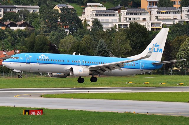 Boeing 737-800 (PH-BXH)