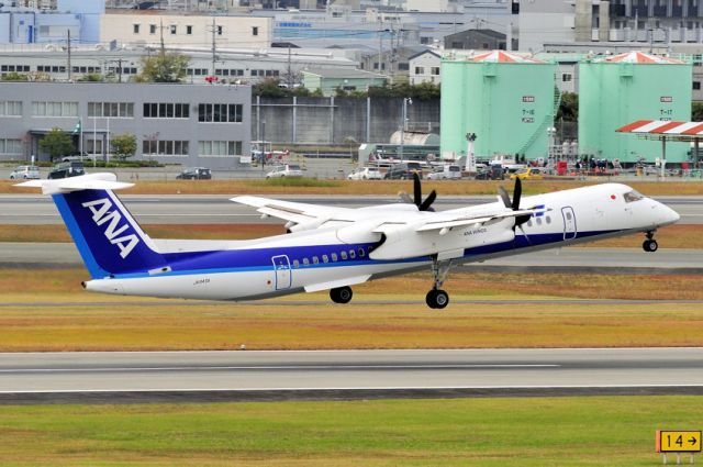 de Havilland Dash 8-200 (JA845A)