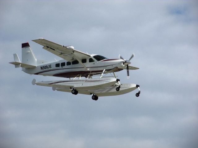 Cessna Caravan (N509JE) - Landing RWY 20R