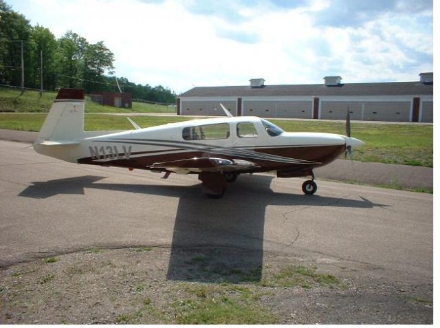 Mooney M-20 (N13LV) - 1998 Mooney Ovation.