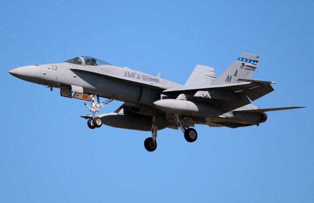 McDonnell Douglas FA-18 Hornet (16-4197)