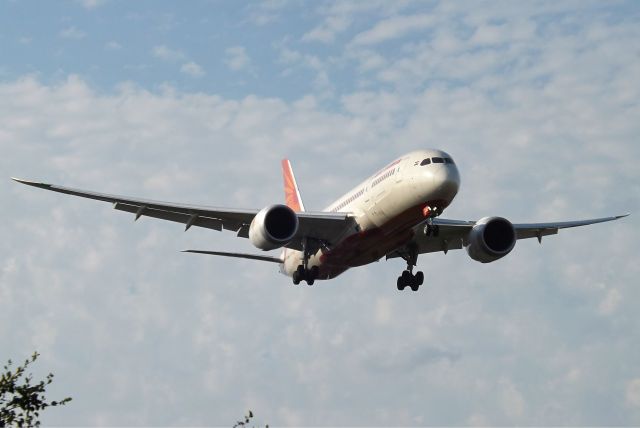 Boeing 787-8 (VT-AND)