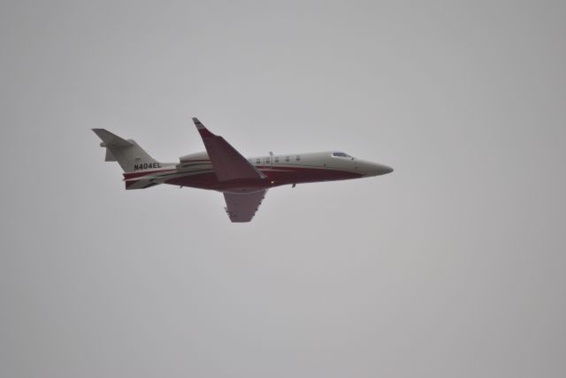 Learjet 40 (N404EL)