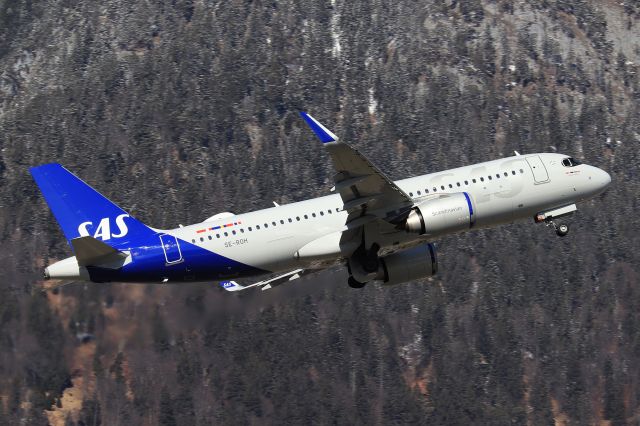 Airbus A320neo (SE-ROH)