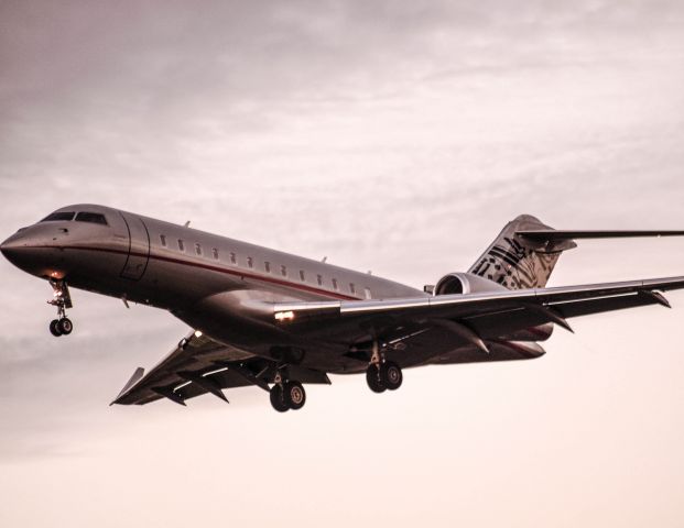 Bombardier Global Express (OE-LGX)