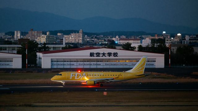 Embraer 170/175 (JA07FJ)