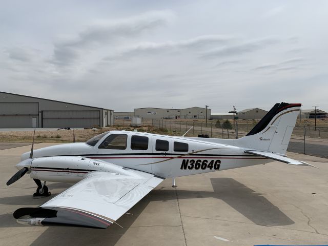 Beechcraft Baron (58) (N3664G)