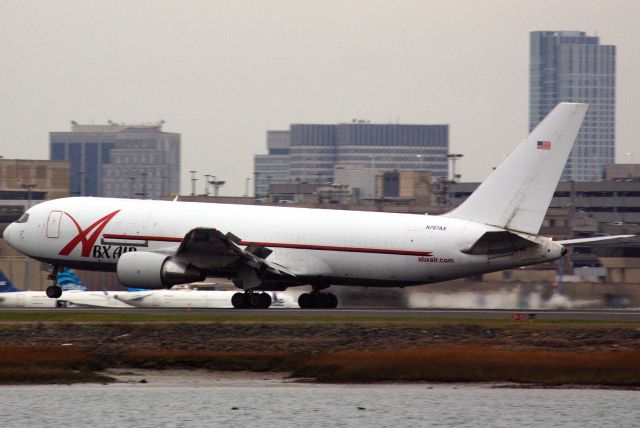 BOEING 767-200 (N767AX)