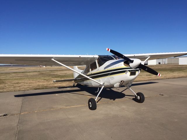 Cessna Skywagon 180 (N180W)