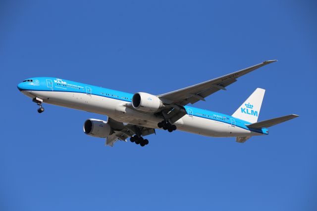 BOEING 777-300ER (PH-BVO)