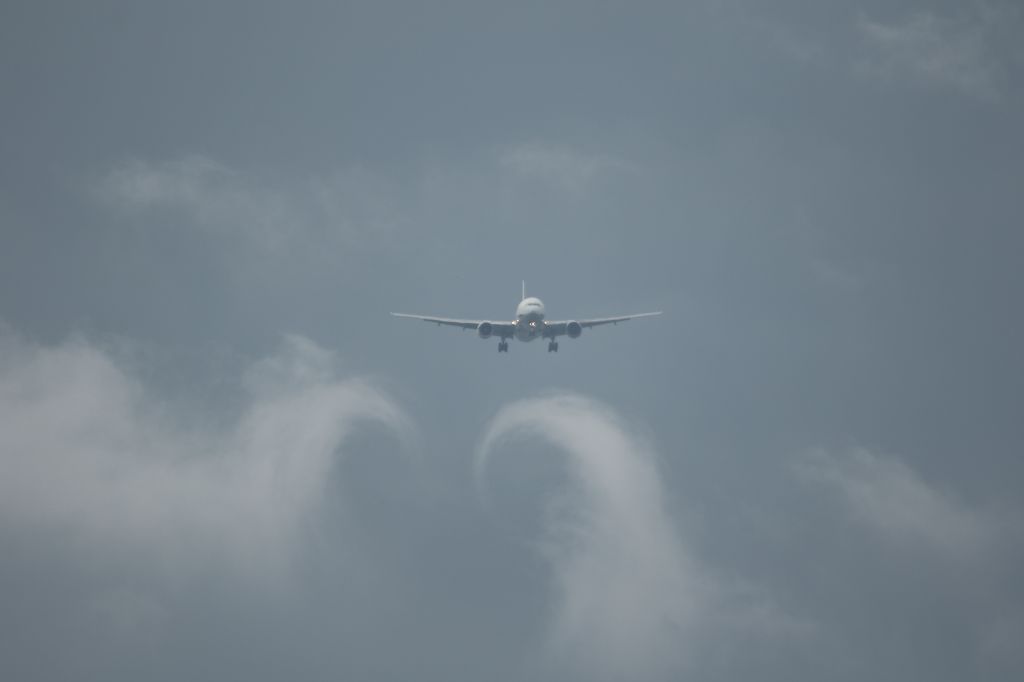 Boeing 777-200 (JA701A) - 02 August 2015:HND-HKD.