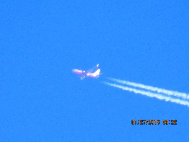 Boeing 737-700 (N551WN) - Southwest Airlines flight 598 from SDF to PHX over Southeastern Kansas at 38,000 feet.