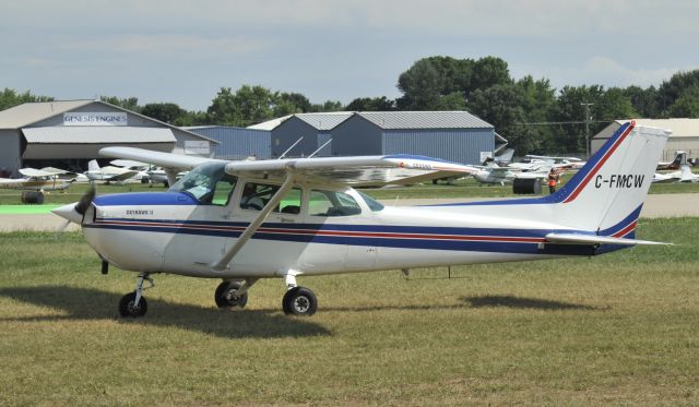 Cessna Skyhawk (C-FMCW) - Airventure 2016