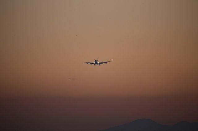 BOEING 747-8 (B-LJN)