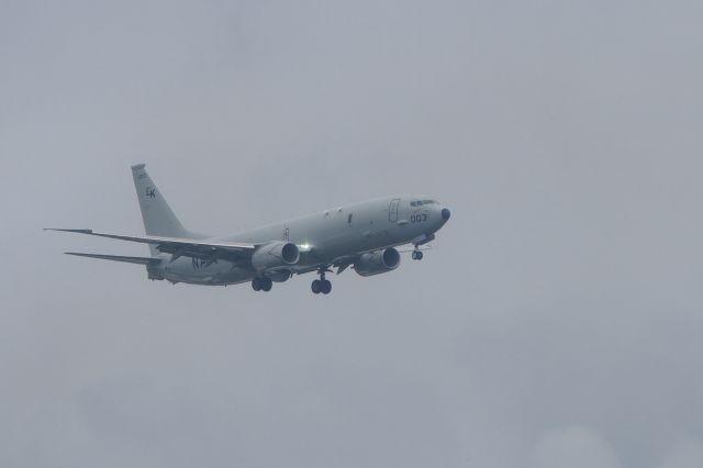 Boeing 737-700 —
