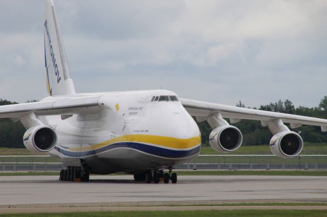 Antonov An-124 Ruslan (UR-82029) - An AN124 sits at Mirabel.