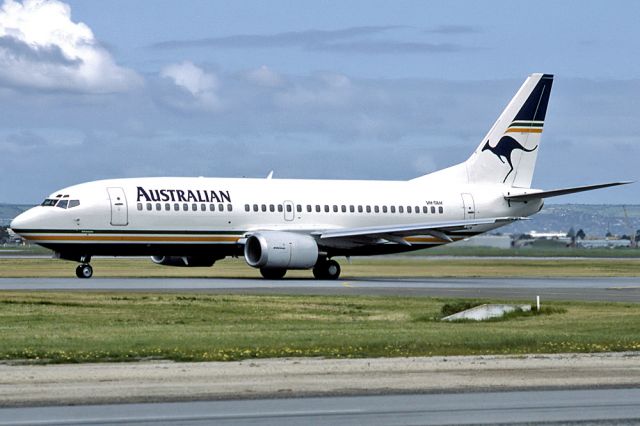 Fairchild Dornier SA-227DC Metro (VH-TAH) - AUSTRALIAN AIRLINES - BOEING 737-376 - REG : VH-TAH (CN 23479/1259) - ADELAIDE INTERNATIONAL SA AUSTRALIA - YPAD 21/9/1986 35MM SLIDE CONVERSION USING A LIGHTBOX AND A NIKON L810 CAMERA IN THE MACRO MODE.