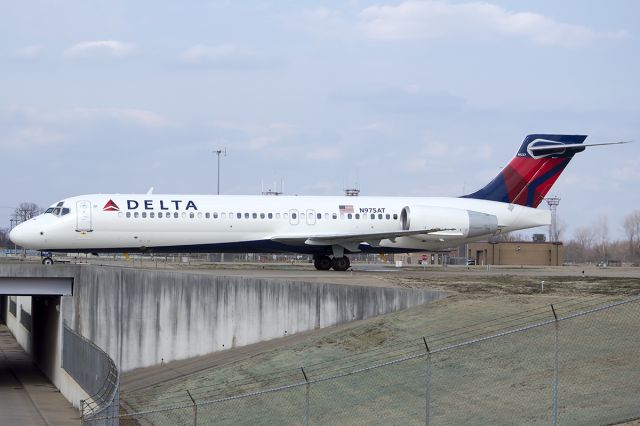 Boeing 717-200 (N975AT) - -March 2014