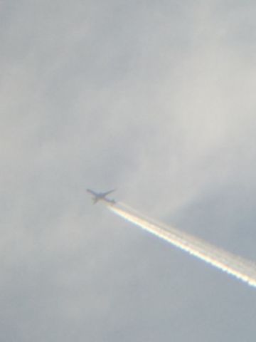 BOEING 777-300 (B-KPZ) - Cathay Pacific 890 cruising over St. Paul Minnesota at 37,000 feet on its way to Newark from Hong Kong 