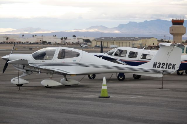 Diamond Star (N321CK)