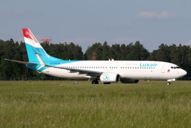 Boeing 737-800 (LX-LGU)