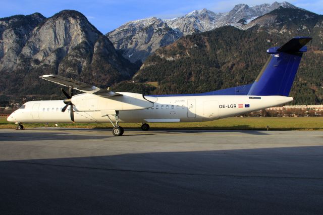 de Havilland Dash 8-400 (OE-LGR)