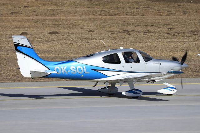 Cirrus SR-22 (OK-SOL)