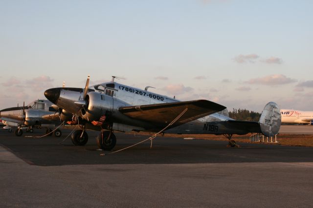 Beechcraft 18 (N18R)