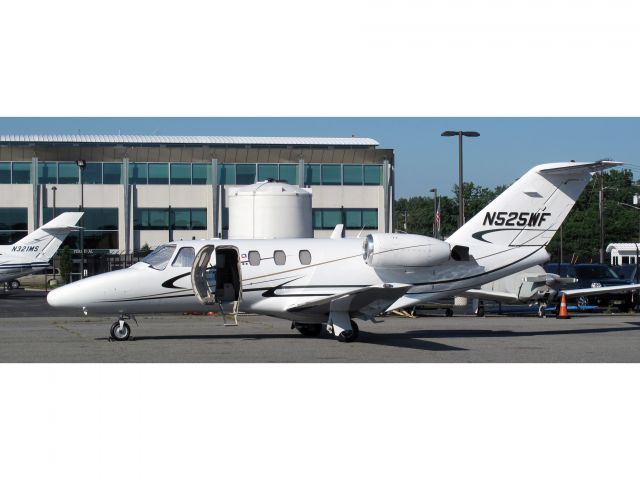 Cessna Citation CJ1 (N525WF)