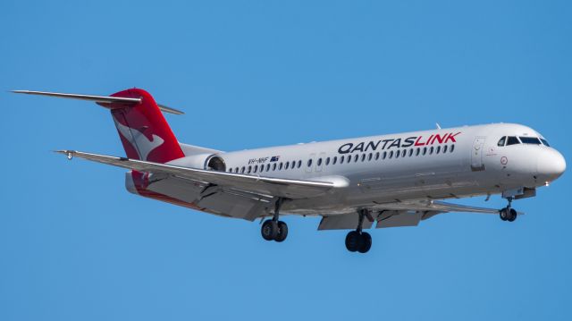 Fokker 100 (VH-NHF)